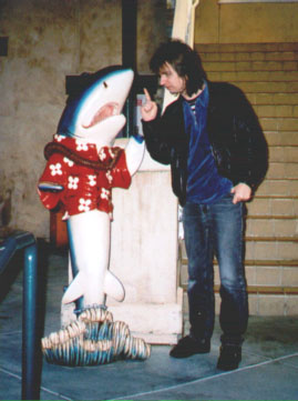 Hartmut K.: *Tragt Euch in das Yellowhouse G�stebuch ein!*